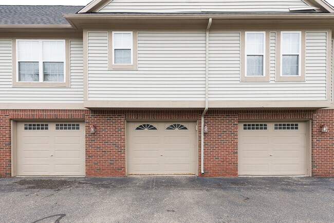 Building Photo - 6385 Conifer Dr