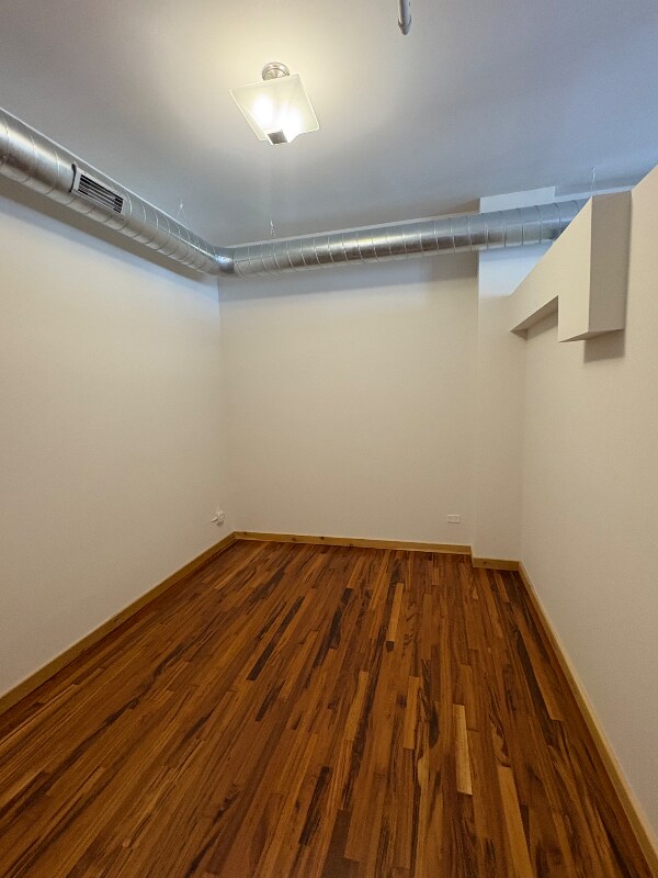Building Photo - 4601 S Ellis Ave