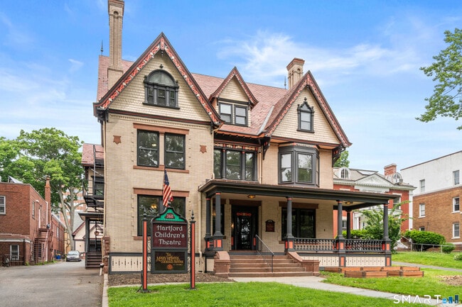 Building Photo - 360 Farmington Ave