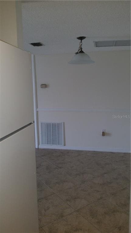 Building Photo - 5989 Village Cir S