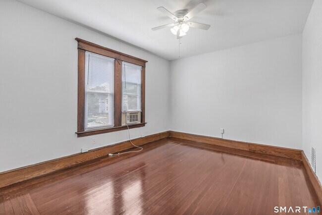 Building Photo - 66 Brownell St