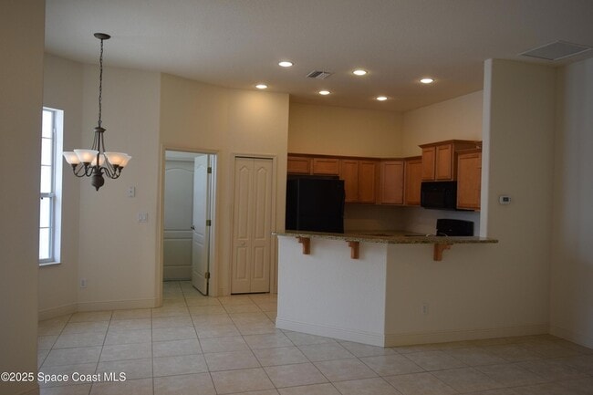 Building Photo - 1170 Eleuthera Dr NE