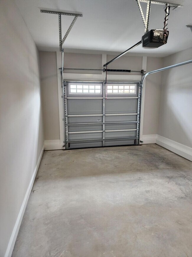 Building Photo - 2104-A  N. Kali Lane