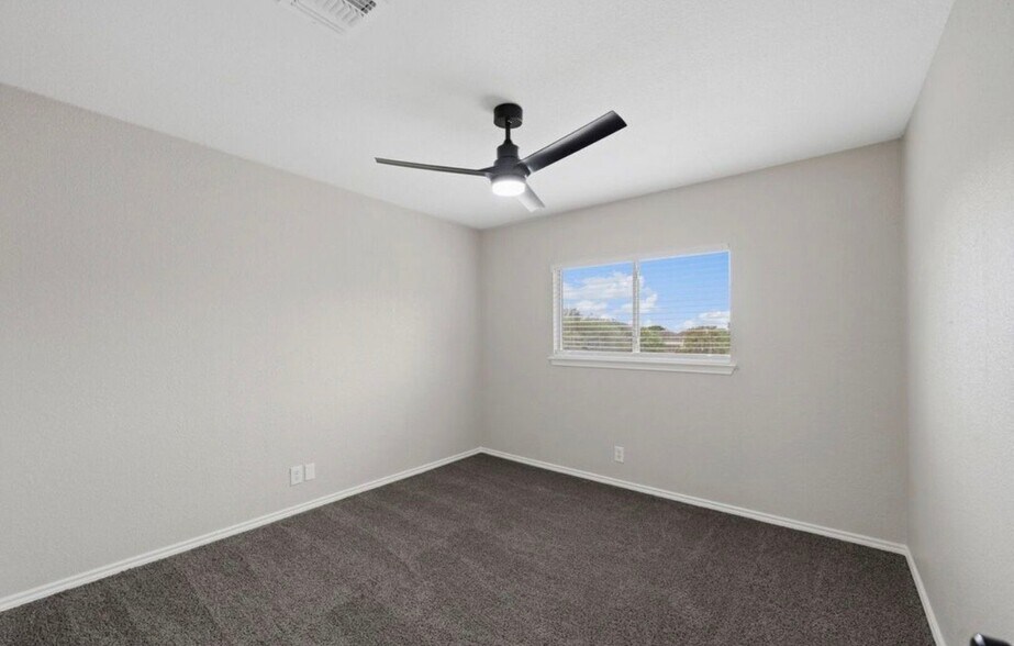 Building Photo - 10807 Indigo Creek