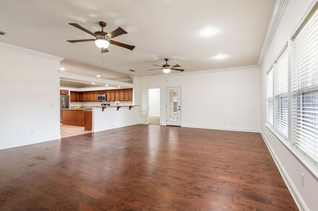 Building Photo - Sprawling 4-BR Niceville Rental with Gourmet Kitchen & 2-Car Garage!