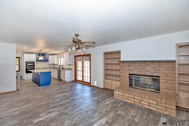 Building Photo - 3294 S Pinto Wy