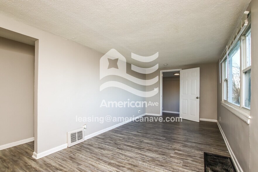 Building Photo - 1709 Campbell Dr