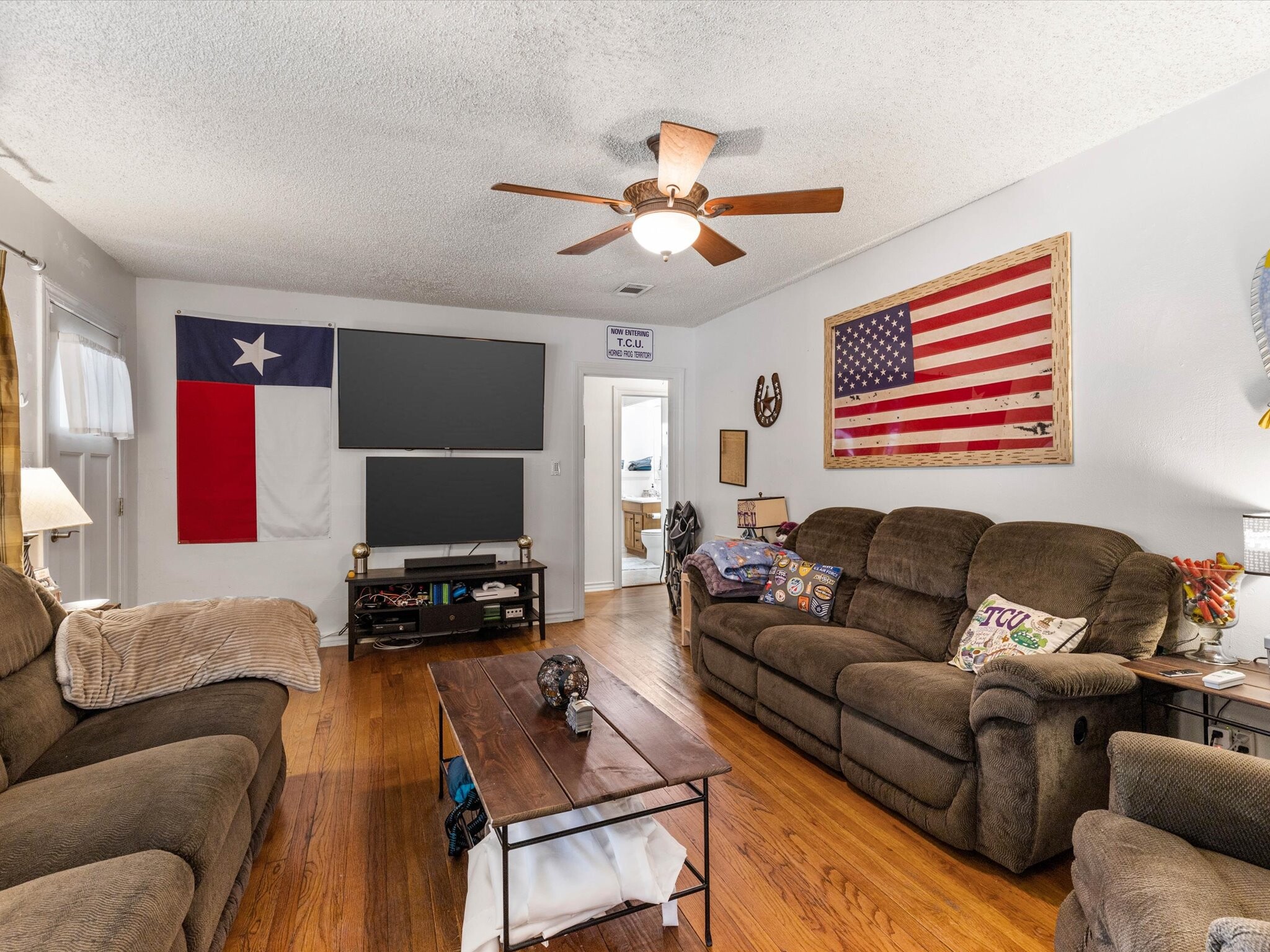 Building Photo - 3508 W Biddison St