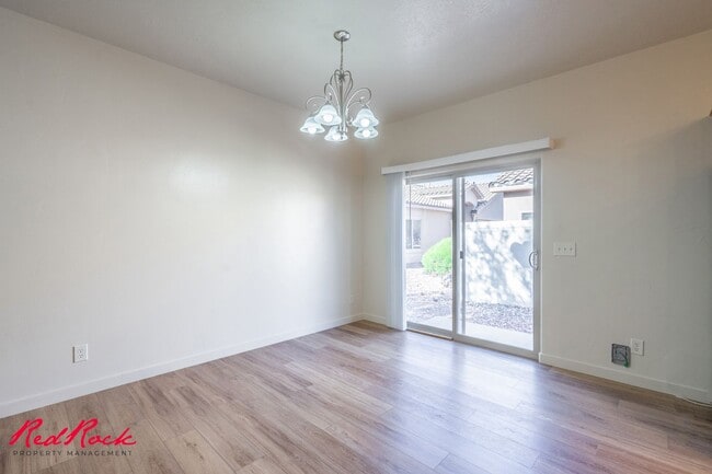 Building Photo - 484 N 2480 W