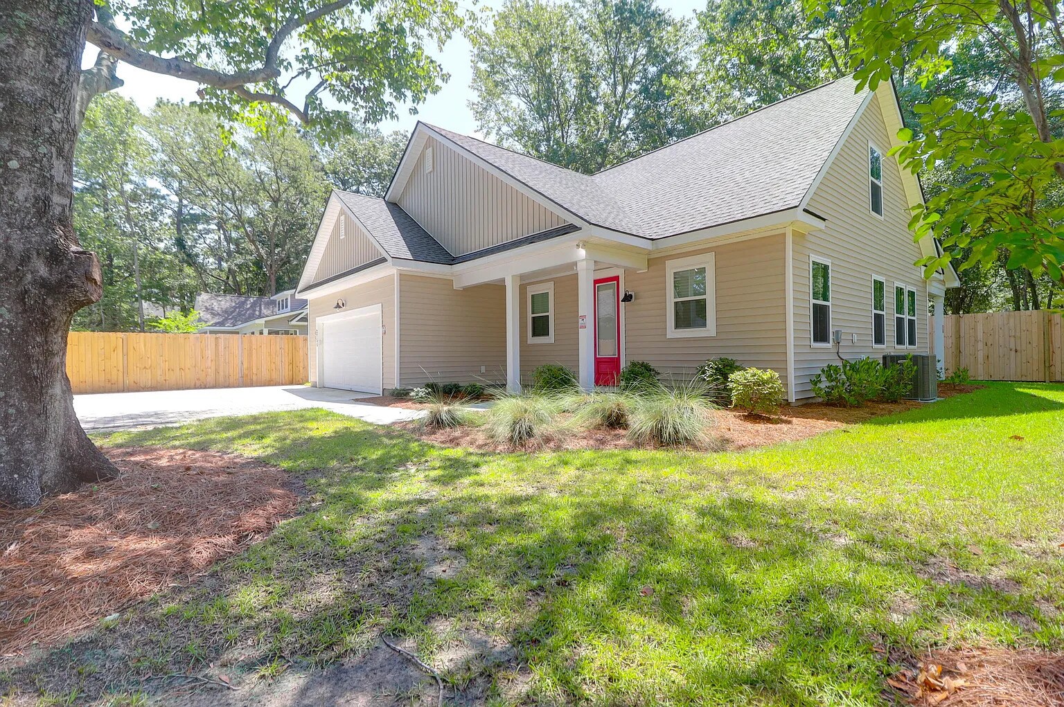 Spacious Yard - 2755 Tyler St