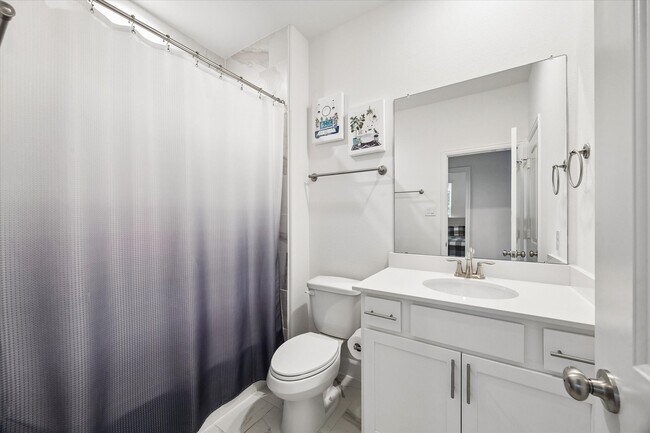 Building Photo - 311 Sikes St