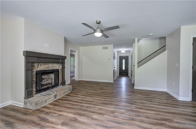 Building Photo - 4100 Chanticleer Dr NW