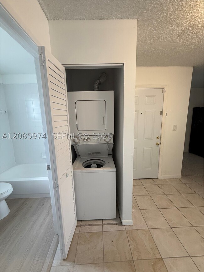 Building Photo - 1175 NW 125th Ct