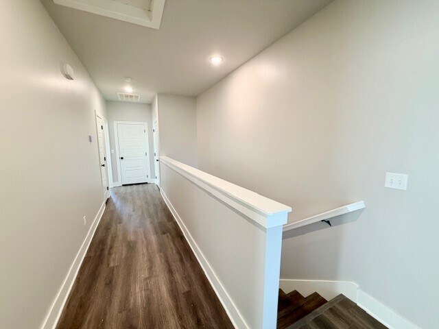 Building Photo - 1521 S Duncan Ave