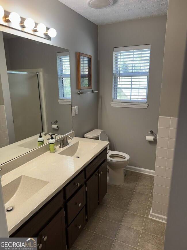 Building Photo - 4554 Trellis Way