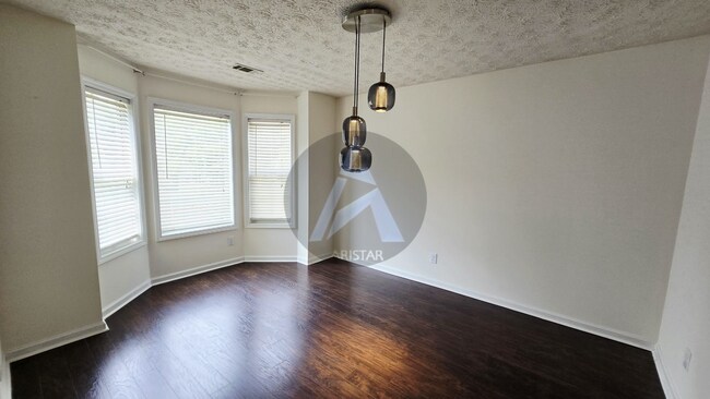 Building Photo - 45 Fallow Ln