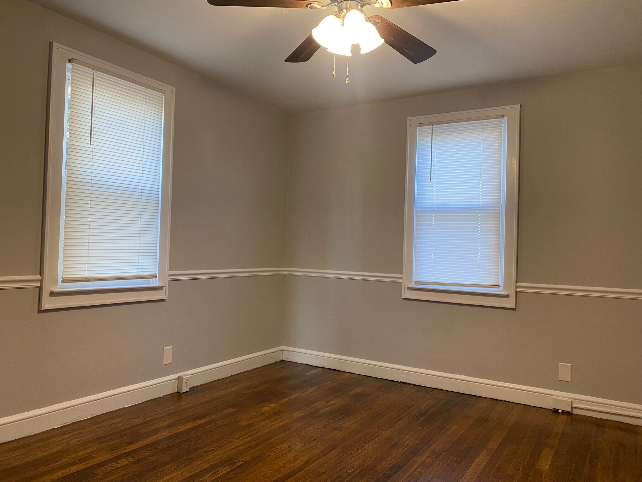 Bedroom 1 - 209 E Unaka Ave