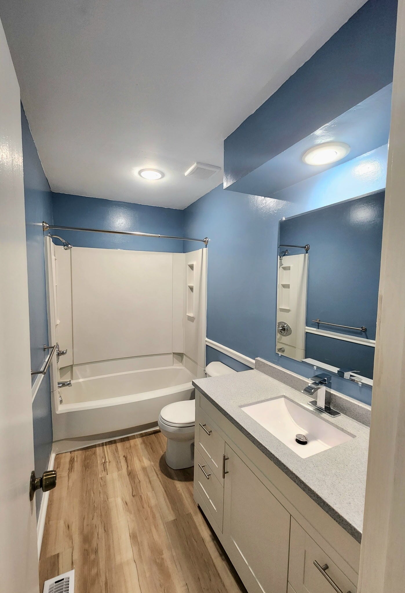 Building Photo - 7301 W 55th Pl