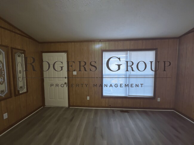 Building Photo - #450 - 236-238 Crozier St Duplex