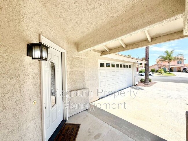 Building Photo - 39721 Rustic Glen Dr