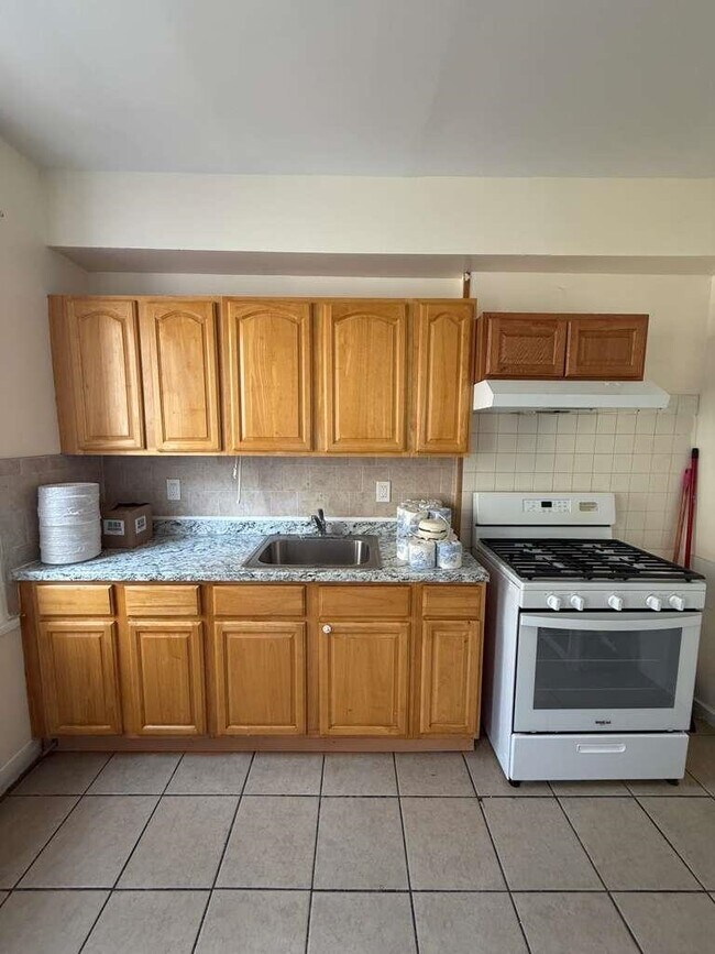 Building Photo - 328 62nd St