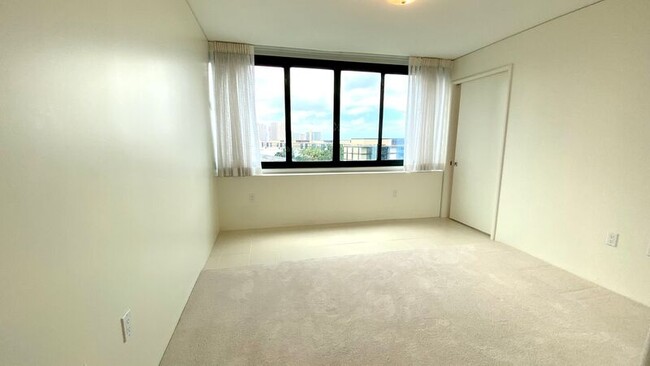 Building Photo - 88 Piikoi St