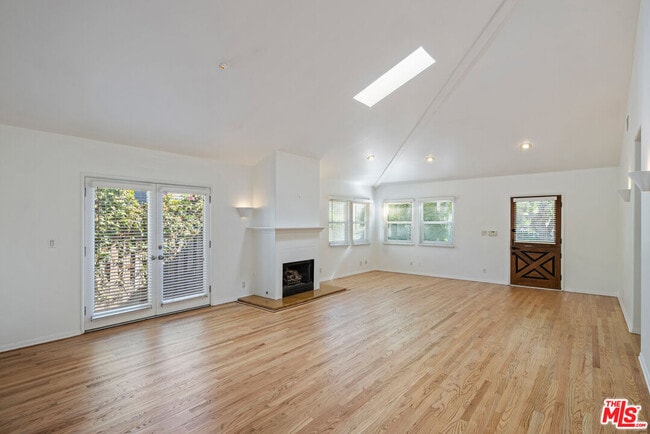 Building Photo - 2808 Clune Ave