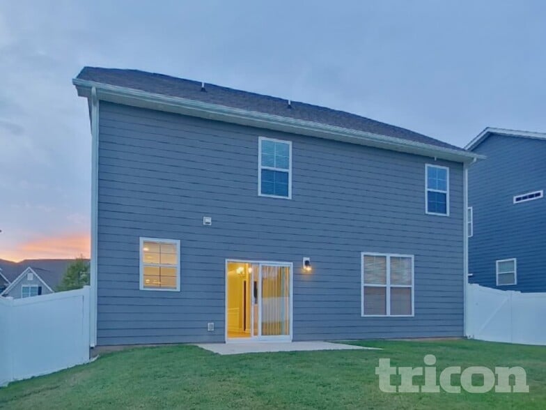 Building Photo - 3913 Norman View Dr