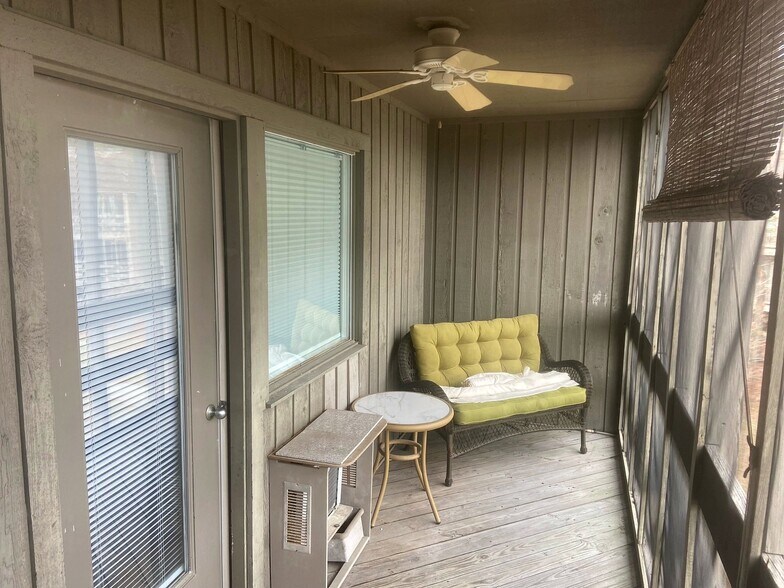 Building Photo - 6125 Harbourside Dr