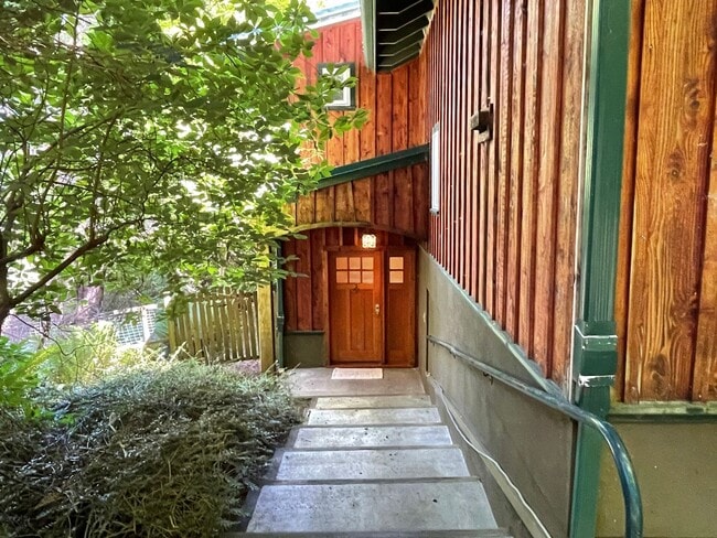 Building Photo - Langley Craftsman in Park-Like Setting and One Small Pet Allowed