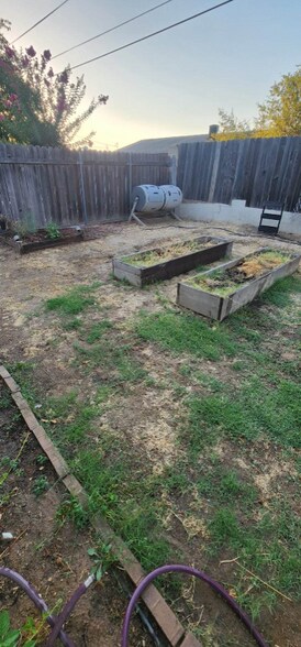 Building Photo - 4715 Northglen St