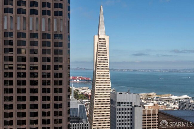 Building Photo - 333 Bush St