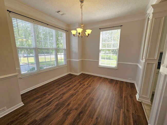 Building Photo - 127 Cirrus Ct