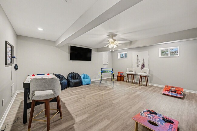 Building Photo - Freshly Renovated 4 Bedroom Home In Centerville OH