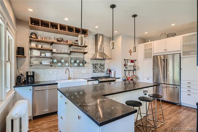 Building Photo - 2305 Hudson St