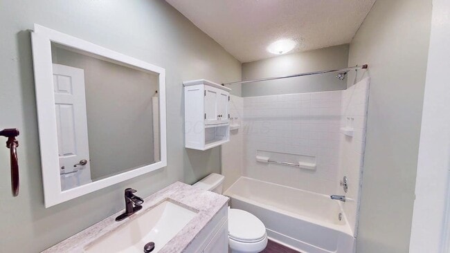 Building Photo - 3398 Fishinger Mill Dr