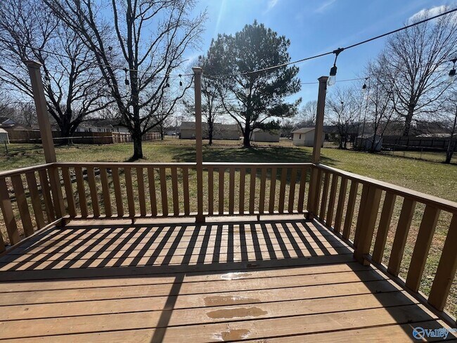 Building Photo - 132 Mandy Dr