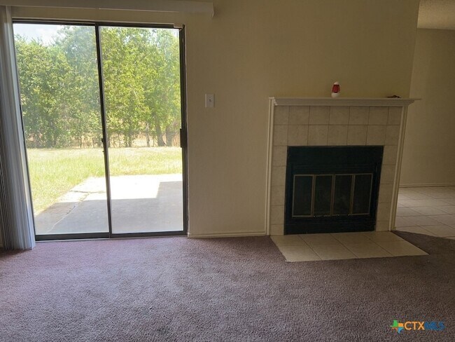 Building Photo - 2407 Kirk Cir