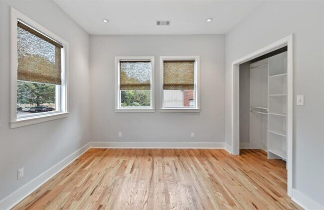 Building Photo - 632 Boulevard NE