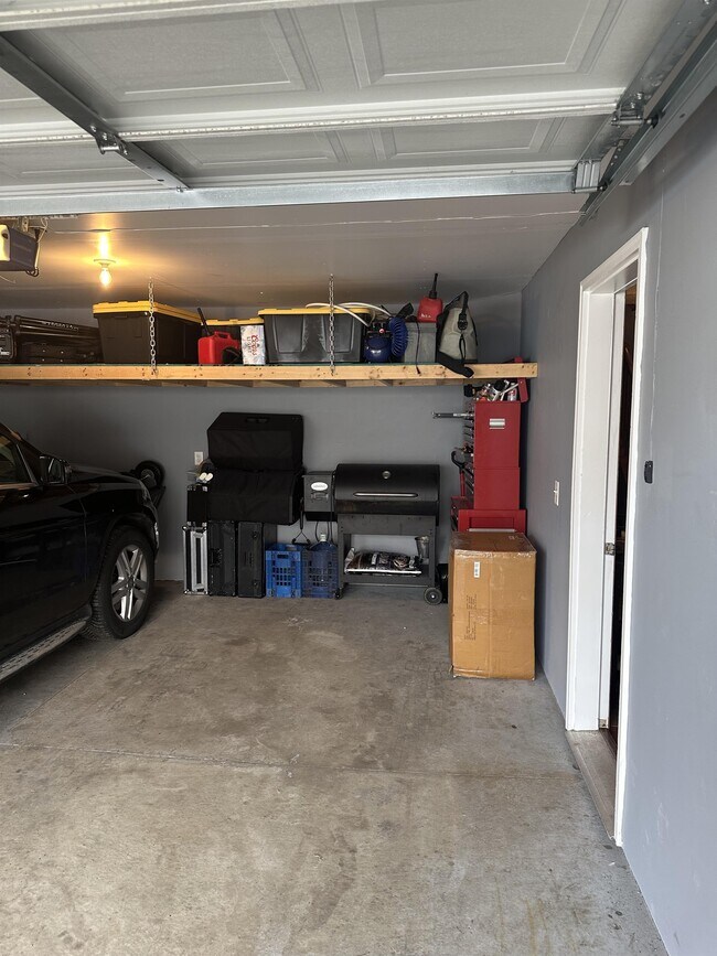 Building Photo - 6809 Pine Crest Trail S