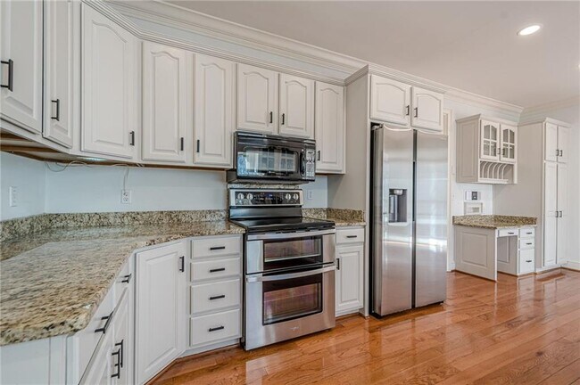 Building Photo - 34 Johnston Row NW