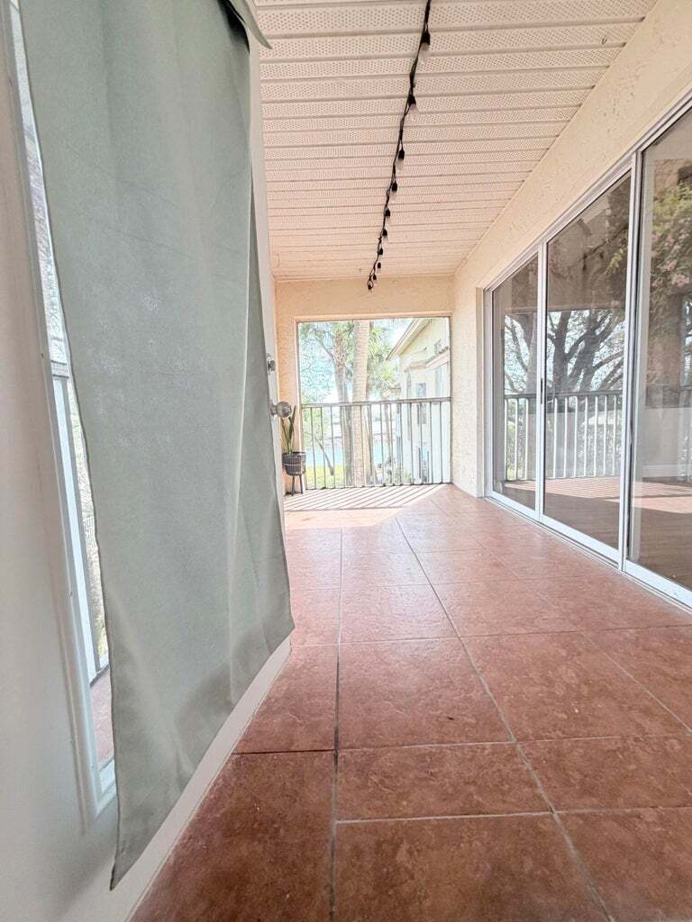 Building Photo - 13206 Glenmoor Dr