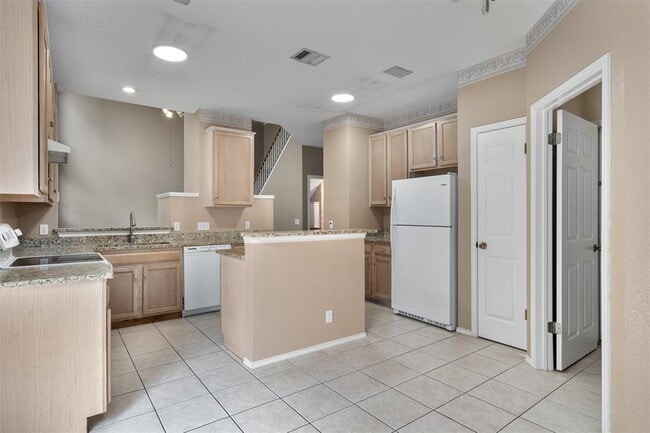 Building Photo - 16303 Ascent Cove