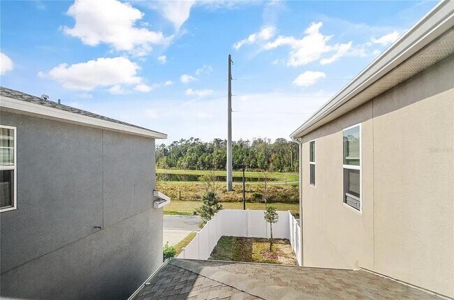 Building Photo - 11842 Sunsail Ave