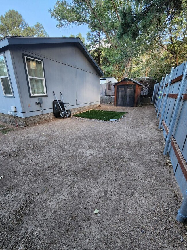 Building Photo - Available NOW! Home in Christmas Tree estates