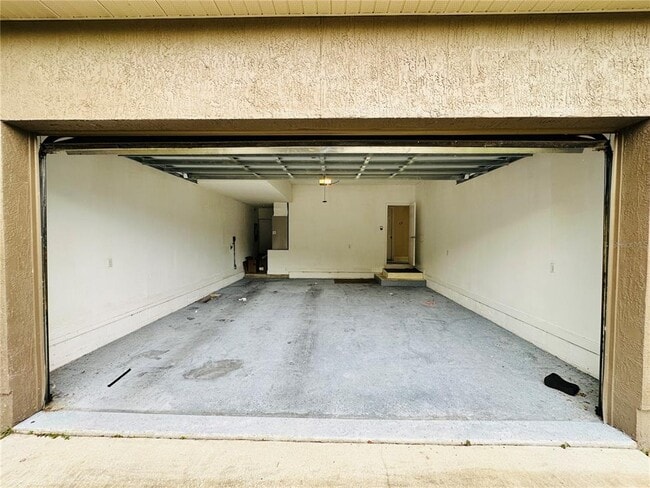 Building Photo - 438 Palm Dr