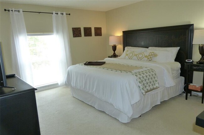 Building Photo - 2700 Bayshore Blvd