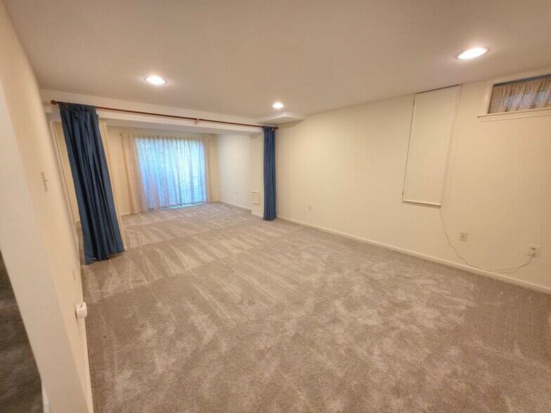 Building Photo - 15803 Lautrec Ct