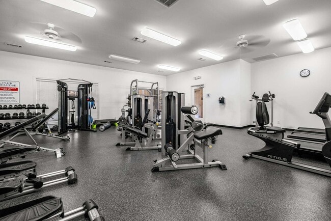 Building Photo - 2310 Elliott Ave