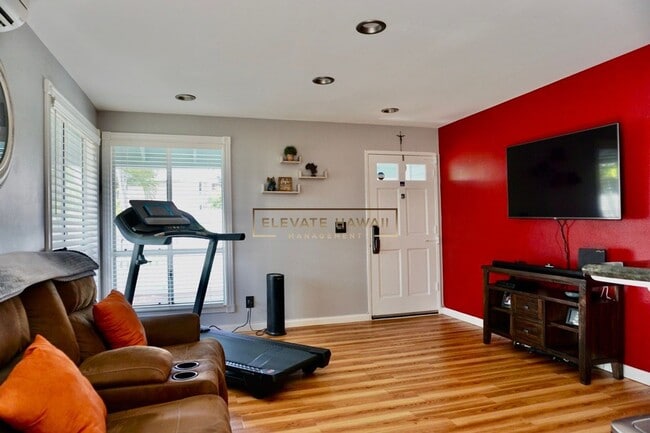 Primary Photo - CHARMING & MODERN 2 BED 2 BATH 2 PARKING T...